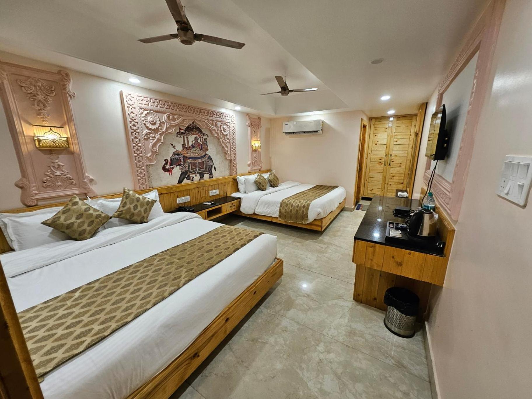 The Mewar Palace And Resort Shivpurī エクステリア 写真