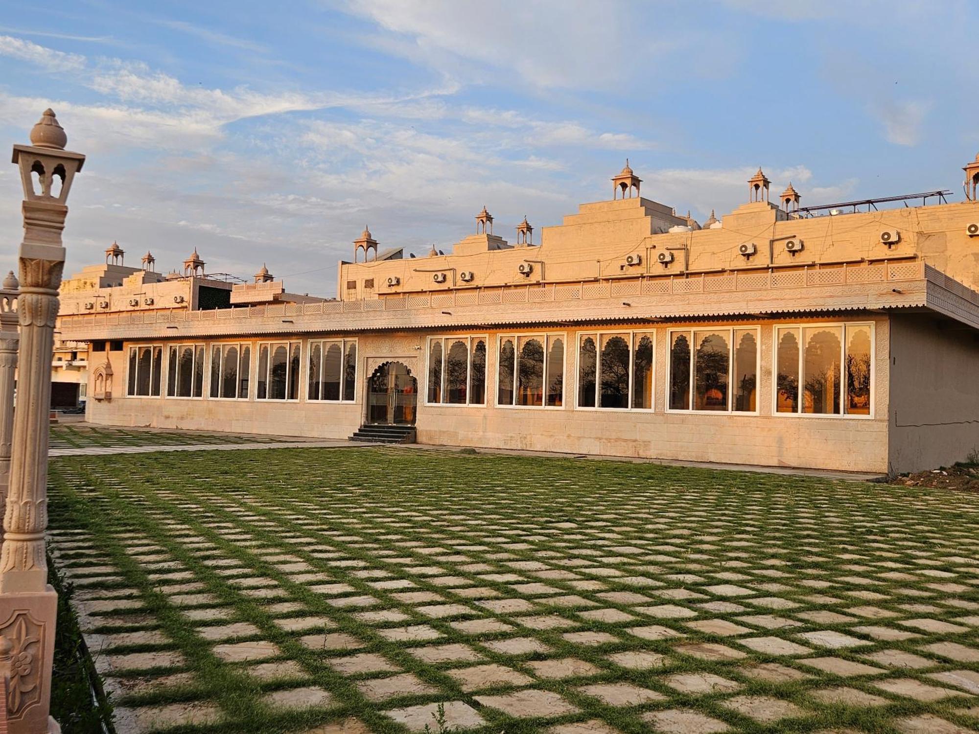 The Mewar Palace And Resort Shivpurī エクステリア 写真